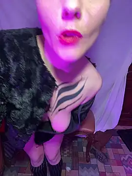 OniricFemme online show from January 2026 04:49:01 AM