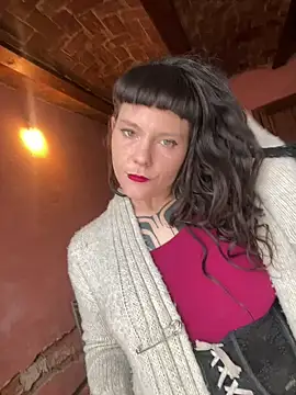 OniricFemme online show from March 2026 04:11:01 PM