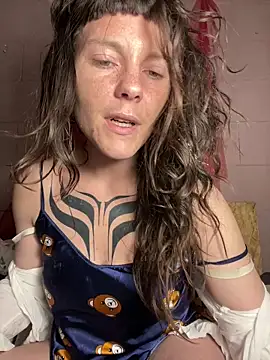 OniricFemme online show from April 2026 11:06:01 PM
