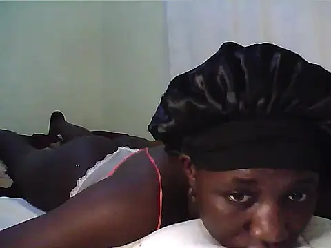 Adaline-Paris online show from March 2026 06:20:01 PM