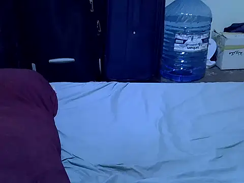 Adaline-Paris online show from November 2025 03:48:01 PM