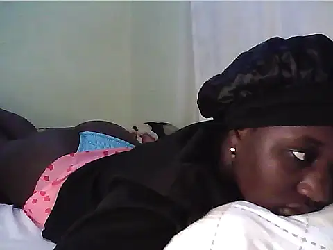 Adaline-Paris online show from March 2026 07:24:02 PM