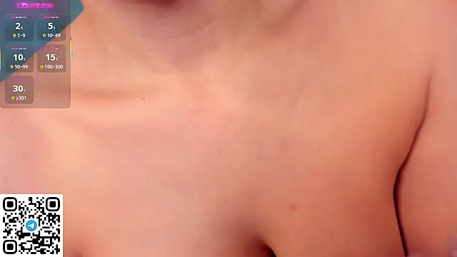 Snapshot of Mavis_Willis chatting on February 2025 01:11:02 AM Mavis Willis online show from February 2025 01:11:02 AM