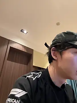 Snapshot of 1a1a1alll chatting on November 2025 02:43:02 PM 1a1a1alll online show from November 2025 02:43:02 PM