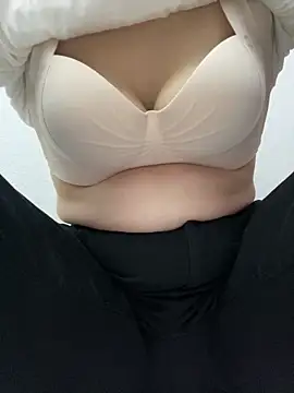 Milk Mom99 online show from March 2026 09:56:01 AM