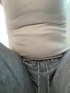 Milk Mom99 online show from February 2026 07:57:01 AM