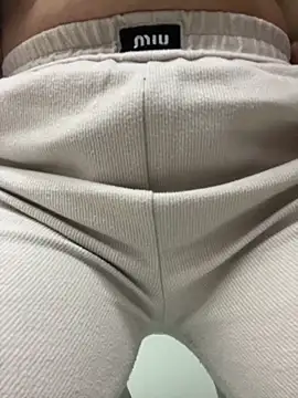 Milk Mom99 online show from November 2025 07:11:01 AM