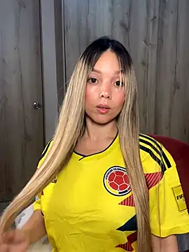 nakary00 online show from October 2025 01:18:01 AM