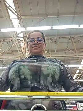 natally ross21 online show from October 2025 07:25:01 PM