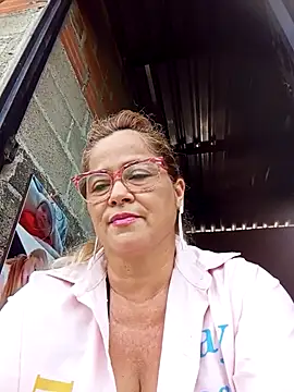 Snapshot of natally_ross21 chatting on March 2025 02:29:02 PM natally ross21 online show from March 2025 02:29:02 PM