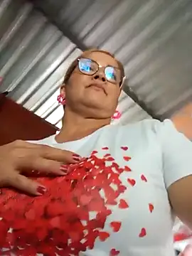 natally ross21 online show from November 2025 02:40:01 PM