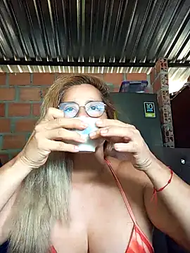 natally ross21 online show from November 2025 01:15:02 PM