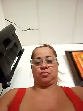 Snapshot of natally_ross21 chatting on October 2025 12:17:01 PM natally ross21 online show from October 2025 12:17:01 PM