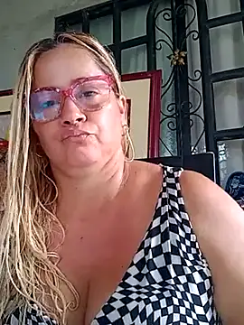 Snapshot of natally_ross21 chatting on February 2025 01:26:02 PM natally ross21 online show from February 2025 01:26:02 PM