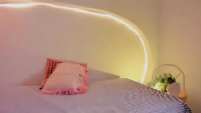 katiepeach  online show from March 2026 11:44:01 AM