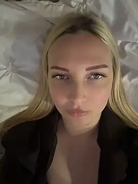 Snapshot of Aleksandrakis chatting on June 2026 10:35:02 AM Aleksandrakis online show from June 2026 10:35:02 AM