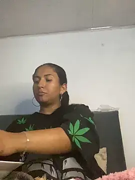 luna asss online show from October 2025 10:19:01 PM