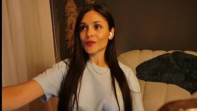 Danna-Saenz online show from January 2025 01:27:01 AM