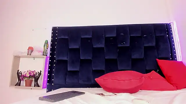 Kim Baker1 online show from November 2025 07:58:01 PM