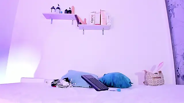 Kim Baker1 online show from October 2025 08:08:01 PM