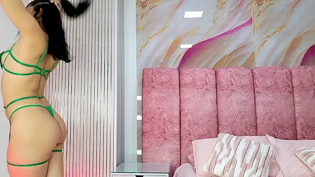 kendal rossi online show from February 2026 12:00:01 PM