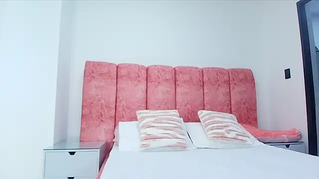 Snapshot of kendal_rossi chatting on November 2025 11:58:02 AM kendal rossi online show from November 2025 11:58:02 AM