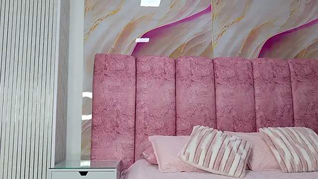 kendal rossi online show from February 2026 11:55:02 AM