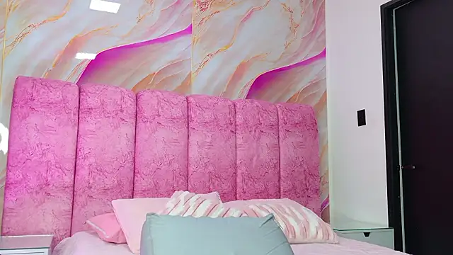 kendal rossi online show from March 2026 12:06:02 PM