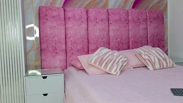 kendal rossi online show from March 2026 12:17:02 PM