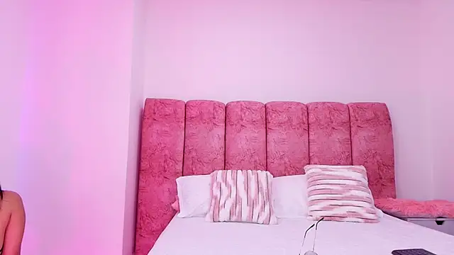 Snapshot of kendal_rossi chatting on November 2025 11:59:02 AM kendal rossi online show from November 2025 11:59:02 AM