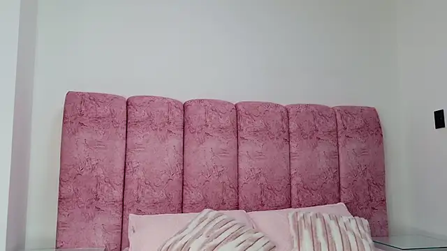 kendal rossi online show from January 2026 11:57:01 AM