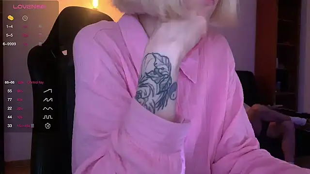 Snapshot of Sexy_Sweets chatting on September 2025 06:01:01 PM Sexy Sweets online show from September 2025 06:01:01 PM