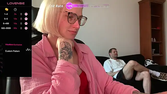 Snapshot of Sexy_Sweets chatting on September 2025 02:49:01 PM Sexy Sweets online show from September 2025 02:49:01 PM