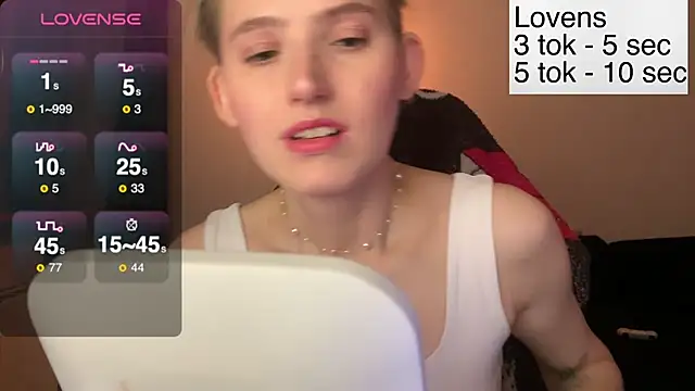 Snapshot of Sexy_Sweets chatting on November 2025 04:06:02 PM Sexy Sweets online show from November 2025 04:06:02 PM