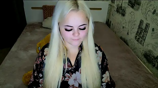 lovely-eyes online show from September 2025 07:28:02 PM