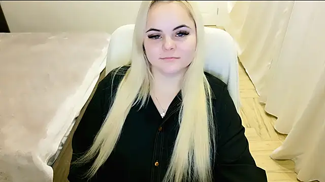 lovely-eyes online show from February 2025 08:42:01 PM