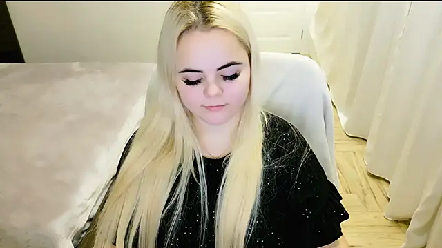 lovely-eyes online show from February 2025 12:48:01 AM