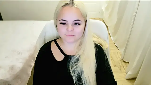 lovely-eyes online show from March 2025 09:43:02 PM