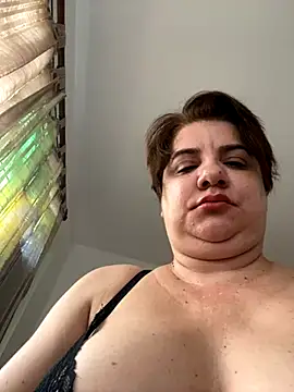 Snapshot of luzanetti chatting on December 2024 08:28:02 PM luzanetti online show from December 2024 08:28:02 PM