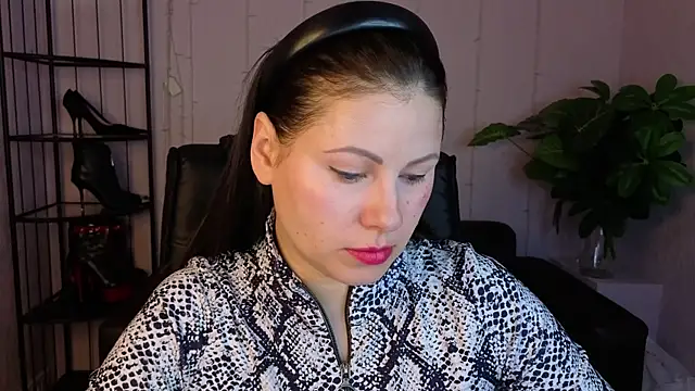 Dana  dom online show from March 2026 02:34:01 AM