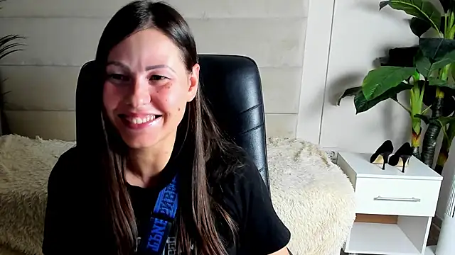 Dana  dom online show from October 2025 01:55:02 PM