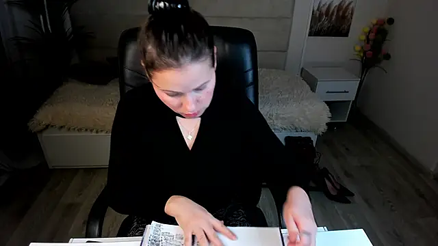 Dana  dom online show from February 2025 01:32:01 AM