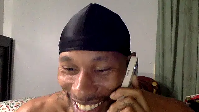 Snapshot of KingDerRico chatting on November 2025 12:04:01 AM KingDerRico online show from November 2025 12:04:01 AM