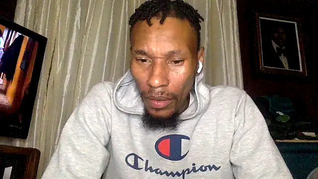 KingDerRico online show from November 2025 02:04:01 AM