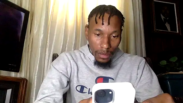 Snapshot of KingDerRico chatting on October 2025 02:29:01 PM KingDerRico online show from October 2025 02:29:01 PM