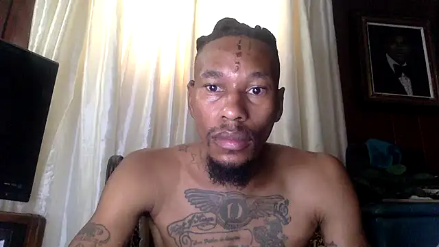 KingDerRico online show from November 2025 02:18:01 PM