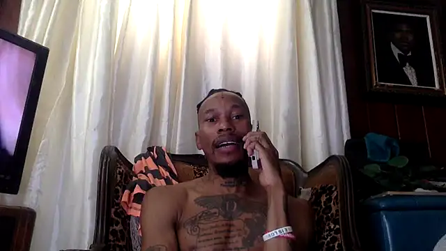 KingDerRico online show from November 2025 05:45:02 PM