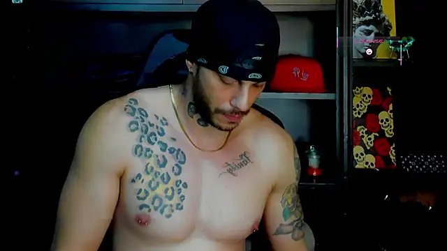 Snapshot of RickG_Oficial chatting on October 2025 12:10:02 AM RickG Oficial online show from October 2025 12:10:02 AM