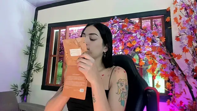 Snapshot of Susan_DiSantys chatting on March 2025 11:42:01 AM Susan DiSantys online show from March 2025 11:42:01 AM