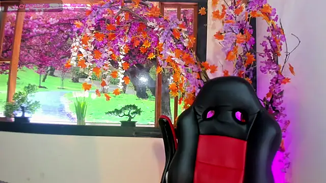 Snapshot of Susan_DiSantys chatting on February 2025 01:41:01 AM Susan DiSantys online show from February 2025 01:41:01 AM